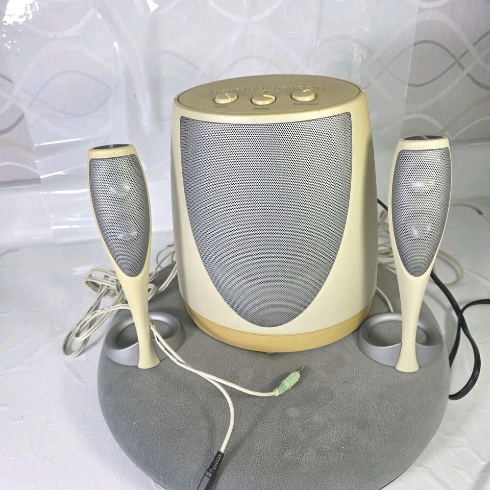 Harmon Kardon Subwoofer & Speakers HK695-01 - Picture 6 of 8